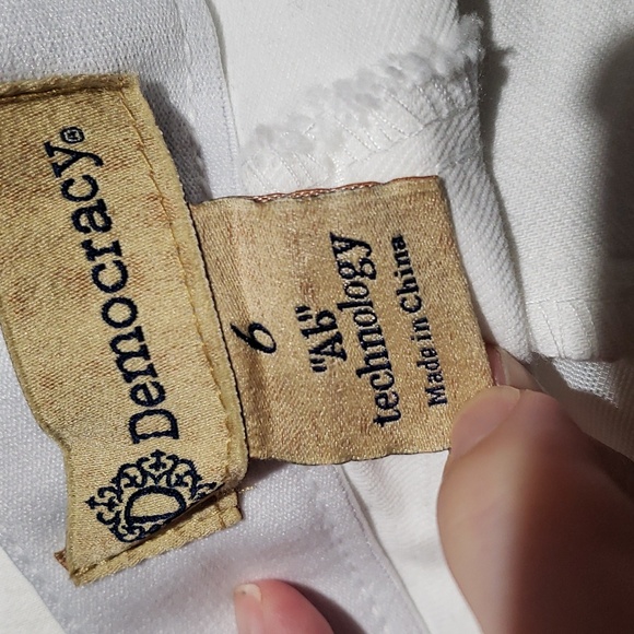 Nwt Democracy 2 & 6& 8 white Jeans ab technology - Picture 14 of 14
